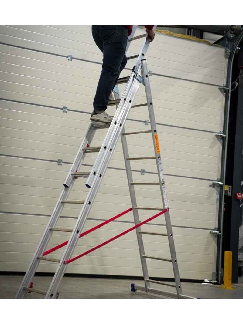 Échelle Transformable 3 Plans Aluminium Stilo mise en situation
