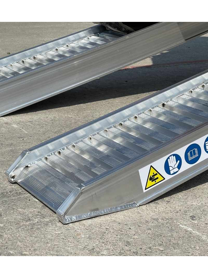 Paire de rampes de chargement M140/150 - jusqu'à 6,8T vue détails