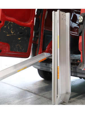 Paire de rampes pliantes M050 avec guidage de roues - pliées et dépliées